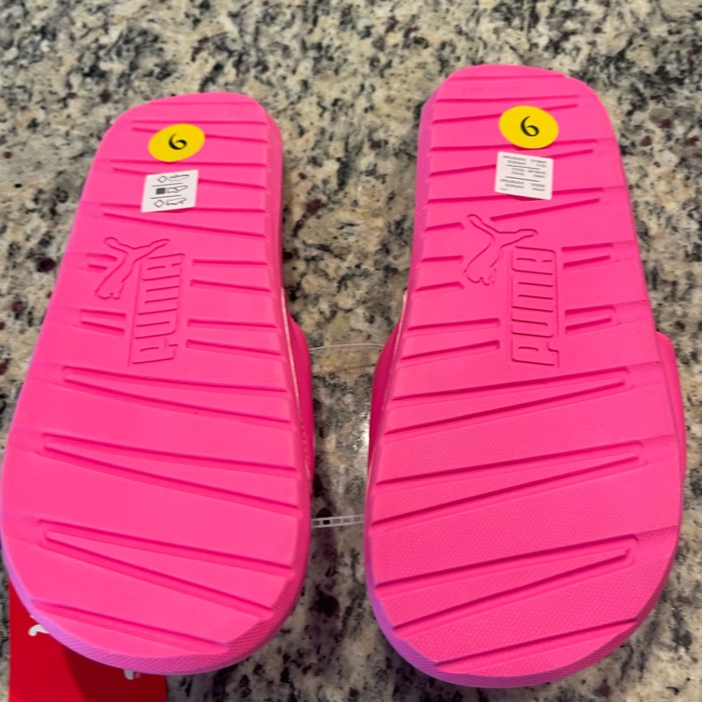 PUMA PINK SLIDES - Picture 2 of 3